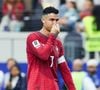 Selon la psychologue Andrea Klimowitz, le véritable courage ne consiste pas à cacher ses émotions, mais à accepter ses limites et à demander de l'aide lorsque cela est nécessaire.

Cristiano Ronaldo pleure après la défaite du Portugal contre l'Espagne lors de la Coupe du monde au Dallas Stadium, au Texas, le 6 juillet 2026.

© Imago/PsnewZ/Bestimage