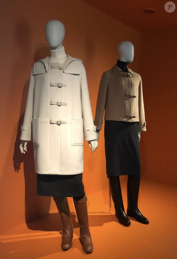 Le célèbre couturier belge, aujourd'hui retiré des podiums pour se consacrer à l'art, a choisi de mettre aux enchères une sélection méticuleuse d'objets. 

Instagram margielaarchive