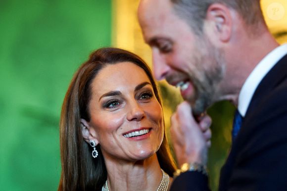 Le prince et la princesse de Galles (Le prince William, prince de Galles et Catherine "Kate" Middleton, princesse de Galles) regardant des pièces de la collection royale dans le salon vert du château de Windsor, Berkshire, au premier jour de la visite d'État au Royaume-Uni du président de la République fédérale d'Allemagne Frank-Walter Steinmeier. Date de la photo : mercredi 3 décembre 2025.