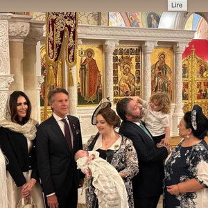 Ensemble, ils ont assisté au au baptême de la princesse Kira Leonida de Russie

Emmanuel Philibert de Savoie et sa compagne Adriana Abascal lors du baptême de la princesse Kira Leonida, fille du grand-duc George Romanov et de la princesse Victoria Romanovna de Russie, à Moscou le lundi 14 juillet 2025.
Crédit : efsavoia/Instagram