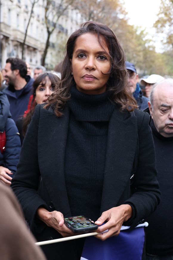 Karine le Marchand - Marche pour la République et contre l'antisémitisme à Paris le 12 novembre 2023.

© Denis Guignebourg  / Bestimage