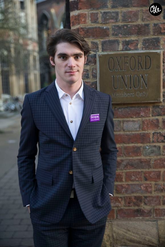 RJ Mitte de la série "Breaking Bad" à Oxford le 27 février 2015
AGENCE / BESTIMAGE