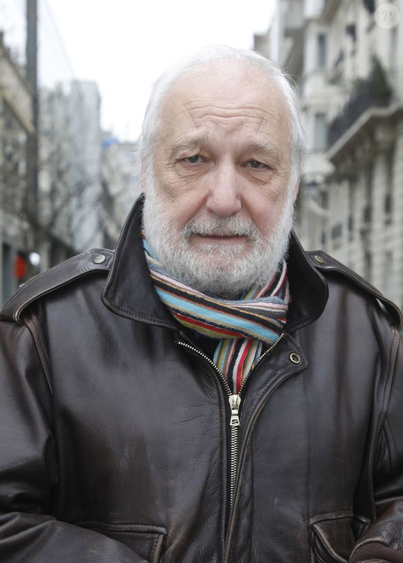 Exclusif - François Berléand à la sortie des studios de la radio RTL à Paris, le 28 janvier 2022. Agence / Bestimage