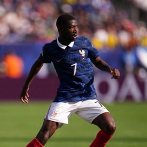 Ousmane Dembélé a ensuite festoyé au Lafayette's Paris, un luxueux restaurant du 8e arrondissement de la capitale.

Le Français Ousmane Dembélé mène le ballon lors du match des 16e de finale de la Coupe du monde de la FIFA 2026 opposant la France à la Suède au New York New Jersey Stadium, le 30 juin 2026 à East Rutherford, dans le New Jersey. © Jose Breton/AFP7 via ZUMA Press Wire/ABACAPRESS.COM
