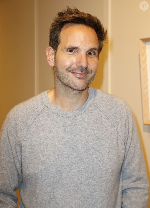 Exclusif - Christophe Michalak lors de la vente aux enchères caritative au profit de l'association BAB Charity à Paris pour aider les enfants atteints de leucémie chez Artcurial à Paris le 1er décembre 2025.

© Marc Ausset-Lacroix / Bestimage