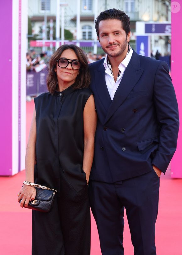 Où ils ont assisté à la projection du film "Nouvelle Vague"

Florence Foresti et son compagnon Alexandre Kominek à la première du film "Nouvelle Vague" lors du 51éme Festival du Cinema Américain de Deauville le 12 septembre 2025.

© Denis Guignebourg / Bestimage
