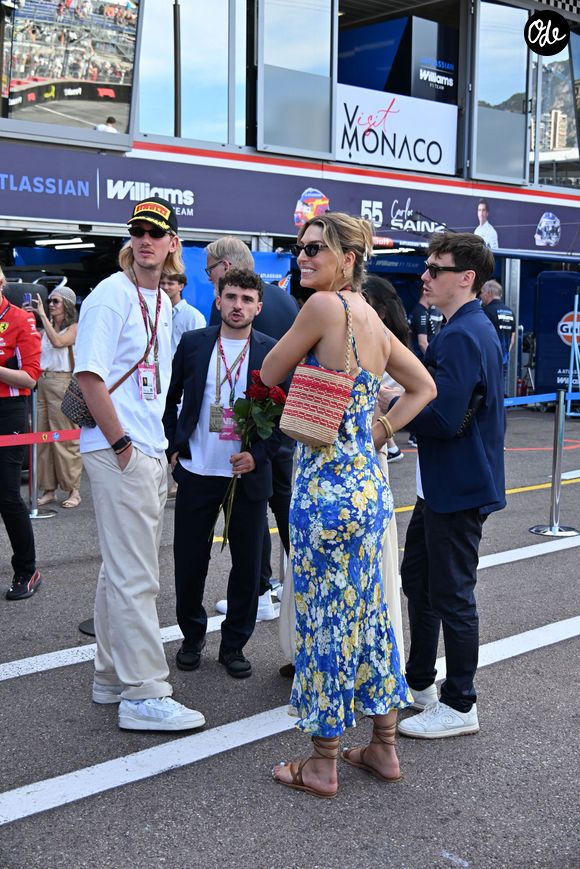 Paul Mirabel, Laury Thilleman et Louis Ducruet dans les paddocks du Formula 1 Louis Vuitton Grand Prix de Monaco 2026, à Monte Carlo, Monaco, le 6 juin 2026. © Bruno Bebert/Bestimage