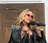 La star des années 2000 a vendu plus de 30 millions d'albums dans le monde.
Ile de Wight, Royaume-Uni. Anastacia fait une entrée remarquée sur scène à l'Isle of Wight Festival 2026. La chanteuse de "I'm Outta Love" a enthousiasmé la foule, les fans reprenant ses chansons en chœur lors de son set au festival. Backgrid UK/ Bestimage