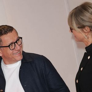 Dany Boon et sa compagne Clara Vello au photocall de la première du film "Karma" au cinéma Pathé Palace à Paris le 13 octobre 2026. 

© Coadic Guirec / Bestimage