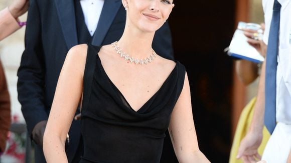 Au mariage de Jeff Bezos, la jeune compagne de Leonardo DiCaprio avec une robe portée auparavant par une célèbre ex de l'acteur