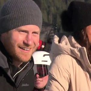 De quoi faire des hypothèses sur ce projet mystère du mari de Meghan

Le prince Harry, duc de Sussex, de passage à Whistler (Canada) pour préparer les Invictus Games 2025, répond aux questions de Will Reev pour l'émission "Good Morning America", le 15 février 2024.
©Backgrid UK/ Bestimage