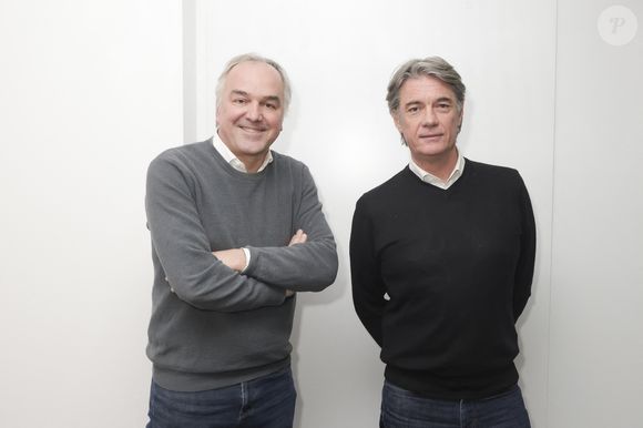 Alain Marschall, Olivier Truchot - Remise du trophée Grandes Gueules Moyen Orient pendant l’émission éponyme présentée par B.Petrover en duplex depuis Tel Aviv  à Paris le 15 décembre 2022 - © Jack Tribeca / Bestimage