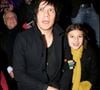 Le musicien confiait par ailleurs n'avoir qu'un cercle très restreint : "Je fréquente très peu de personnes, je n'ai pas d'amis. La seule cour que j'ai autour de moi, c'est mes enfants"... 

Nicola Sirkis et sa fille Théa lors du défilé de mode John Galliano, automne hiver 2010-2011 à Paris. Crédit Bertrand Rindoff Petroff / Bestimage