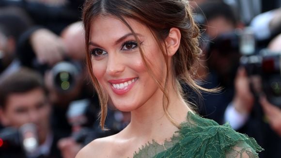 Iris Mittenaere et Antoine Dupont : Nouvelle apparition nocturne à Cannes pour le duo, l'ancienne Miss France rayonnante en vert