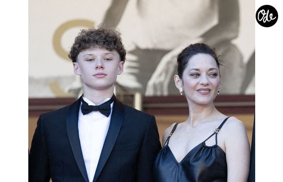 L’adolescent a décroché un rôle encore plus important dans la suite d’Ad Vitam, le film Netflix sorti en 2025.

Leonardo Sbaraglia, Marcel Canet, Marion Cotillard, Denis Ménochet, Guillaume Canet, guest, guest, Yodelice (Maxim Nucci) - Montée des marches du film « Karma » lors du 79ème Festival International du Film de Cannes. © Olivier Borde / Bestimage