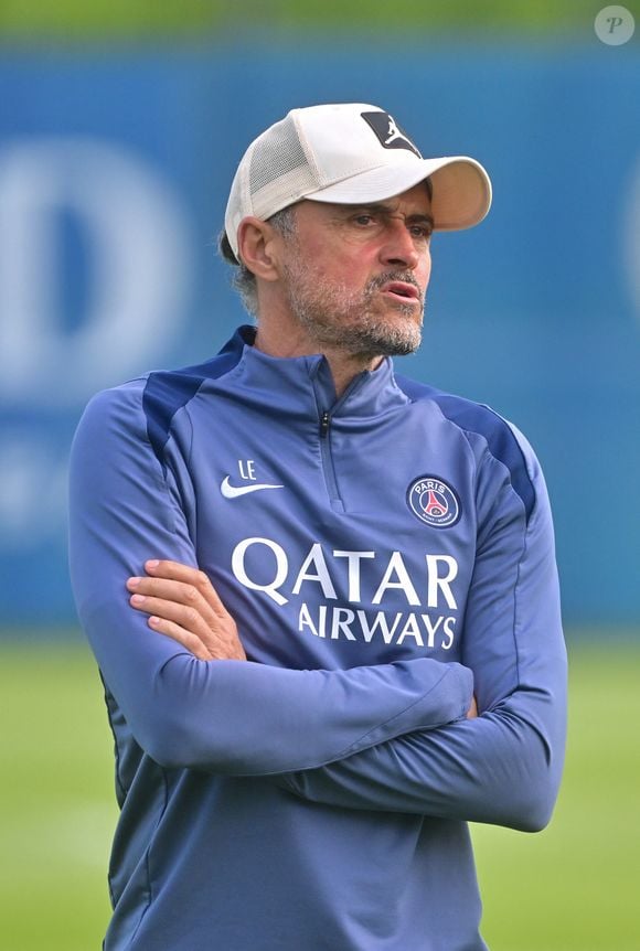 L'entraîneur espagnol du Paris Saint-Germain Luis Enrique - L'équipe du Paris Saint-Germain lors d'une séance d'entraînement en vue de la finale de l'UEFA Champions League contre le club de football anglais Arsenal FC au campus du PSG à Poissy, au nord-ouest de Paris, le 20 mai 2026. © Christian Liewig/Bestimage