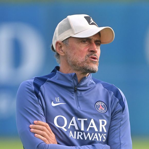L'entraîneur espagnol du Paris Saint-Germain Luis Enrique - L'équipe du Paris Saint-Germain lors d'une séance d'entraînement en vue de la finale de l'UEFA Champions League contre le club de football anglais Arsenal FC au campus du PSG à Poissy, au nord-ouest de Paris, le 20 mai 2026. © Christian Liewig/Bestimage