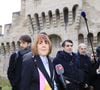 Gisèle Pélicot et son avocat, Stéphane Babonneau à leur arrivée au tribunal d'Avignon - Procès de l'ex-mari D.Pelicot, accusé de l'avoir droguée pendant près de dix ans et d'avoir invité des inconnus à la violer à leur domicile de Mazan, une petite ville du sud de la France, à Avignon le 19 décembre 2024. 2024. Un tribunal de la ville méridionale d'Avignon juge D.Pelicot, un retraité de 71 ans, pour avoir violé à plusieurs reprises et enrôlé des dizaines d'étrangers pour violer sa femme fortement sous sédatifs dans son propre lit pendant une décennie. Cinquante autres hommes, âgés de 26 à 74 ans, sont également jugés pour leur implication présumée, dans une affaire qui a horrifié la France. Les procédures judiciaires, qui se déroulent jusqu'en décembre, sont ouvertes au public à la demande de l'ex-femme et victime de Dominique Pelicot. Ce jeudi matin, la cour criminelle du Vaucluse a rendu son verdict dans l'affaire des viols de Mazan. Dominique Pelicot est condamné à 20 ans de réclusion criminelle et l'ensemble des 51 accusés sont reconnus coupables. © Franz Chavaroche / Bestimage