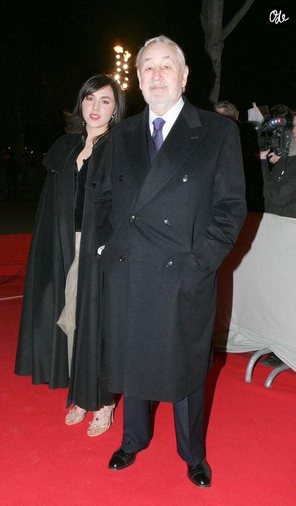 L'acteur français Philippe Noiret arrive à la 30e cérémonie des César, qui s'est tenue au Théâtre du Châtelet à Paris, en France, le 26 février 2005. Photo : Klein-Zabulon/ABACA.