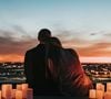 Des psychologues estiment que les films des années 80 et 90, riches en fins heureuses, ont contribué à créer des attentes irréalistes sur le bonheur.

Photo prise par Nathan Dumlao / Unsplash