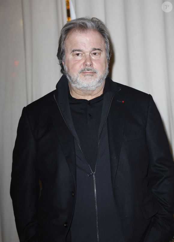 Et il y est toujours aussi bien servi.

Exclusif - Pierre Hermé lors de la vente aux enchères caritative au profit de l'association BAB Charity à Paris pour aider les enfants atteints de leucémie chez Artcurial à Paris le 1er décembre 2025.
© Marc Ausset-Lacroix / Bestimage
