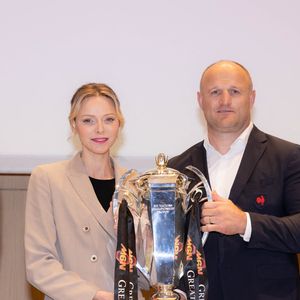 Gaëtan Boissard préparateur physique, La princesse Charlène de Monaco, William Servat, l'entraîneur du XV de France et Mathieu Brauge, manager - La princesse C.de Monaco, en compagnie de son frère G.Wittstock, participe à la remise des prix de la "Journée du respect" au collège Charles III à Monaco, le 29 avril 2025. © Olivier Huitel / Pool Monaco / Bestimage