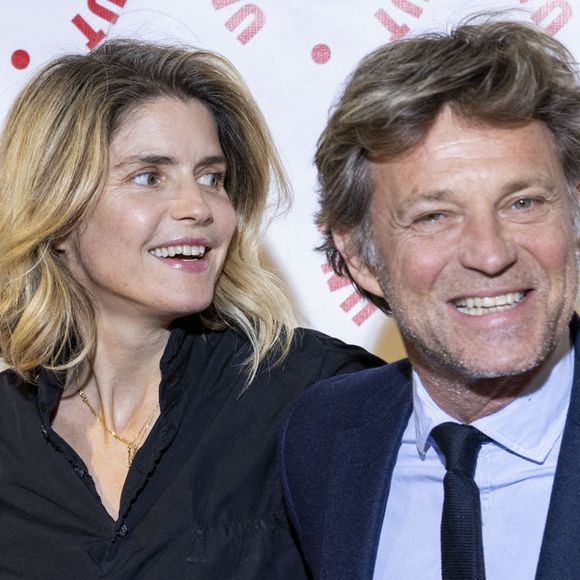 La déclaration d'amour de Laurent Delahousse à Alice Taglioni.

Alice Taglioni et Laurent Delahousse au photocall des invités au dîner de gala de l'association "Un rien c'est tout" au musée de l'armée aux Invalides à Paris.

Photo : Cyril Moreau / Bestimage