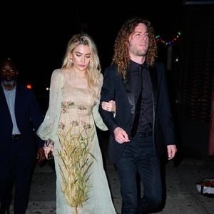 Le 6 décembre 2024, la fille unique de Michael Jackson avait même annoncé ses fiançailles avec le jeune homme, qui s'était agenouillé pour lui demander sa main, sur Instagram.

Paris Jackson et Justin Long, à New York, le 8 juin 2025. The ImageDirect / Bestimage