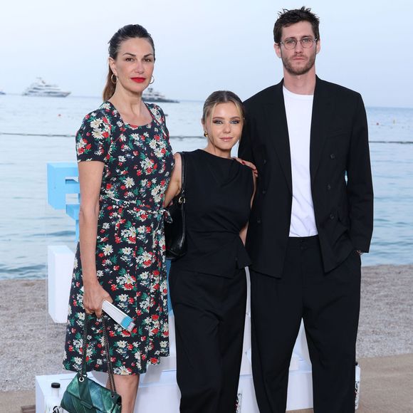 Helena Noguerra, Marion Aymé et Jean-Baptiste Maunier - Photocall de la soirée au "Neptune" lors du 64ème Festival de Télevision de Monte Carlo le 14 juin 2025.
© Denis Guignebourg / Bestimage