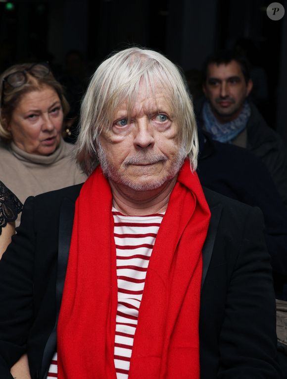 L'occasion pour le couple d'afficher leur amour et la tendresse qu'ils éprouvent l'un pour l'autre aux yeux de tous. 

Renaud et sa femme Cerise lors du "Hyper Week-end Festival" à Radio France, le 24 janvier 2025. 
© Denis Guignebourg / Bestimage