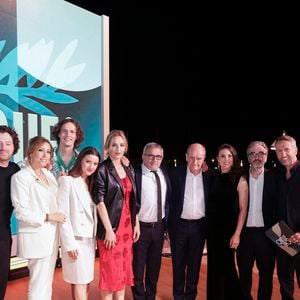 Exclusif - Jean Imbert, Lea Salamé, Paul de Saint Sernin, Malou Khebizi, Agathe Riedinger, Christophe Dechavanne, Pierre Lescure, Charlotte Dhenaux, Pierre-Antoine Capton, Philippe Caverivière sur le plateau de l'émission "Quelle Epoque !" lors du 77ème Festival International du Film de Cannes le 18 mai 2024.
© Jack Tribeca / Bestimage