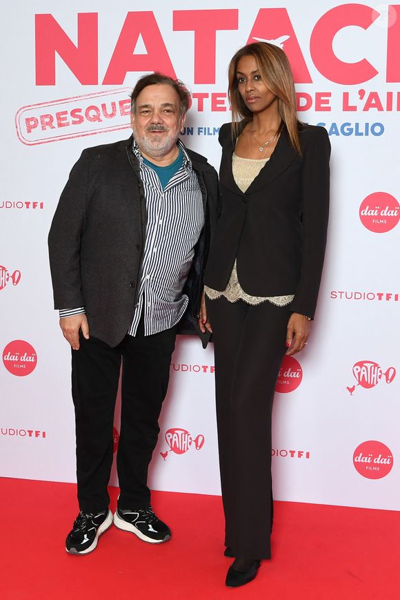 Didier Bourdon et sa femme Marie-Sandra Badini Duran - Avant-première du film "Natacha, presque hôtesse de l'air" au cinéma Pathé Palace à Paris le 24 mars 2025. © Lionel Urman/Bestimage