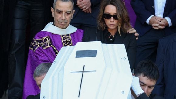 Nathalie Baye à Saint-Sulpice : ce gros point commun entre sa cérémonie et celle du père de sa fille, Johnny Hallyday