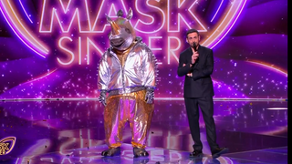 "Comment vous avez pu passer à côté ?" : Le Rhinocéros s'est démasqué dans Mask Singer 2025, les enquêteurs n'ont pas trouvé cette personnalité