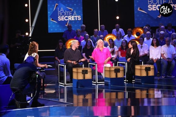 Exclusif - Faustine Bollaert, Jeff Panacloc, Charlotte de Turkheim et Ambre lors de l'enregistrement de l'émission "La Boîte à secrets", présentée par F.Bollaert et diffusée le 30 octobre sur France 3, à Paris, France, le 15 septembre 2026. © Jack Tribeca/Bestimage