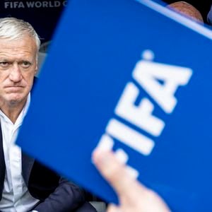 Après un règne long de quatorze ans à la tête de la sélection (2012-2026), le coach de bientôt 58 ans a donc aujourd'hui le besoin de souffler et de se refaire une santé. 

Didier Deschamps, Coach France Team - Match de groupe I "France - Irak (3-0)" lors de la Coupe du Monde FIFA 2026 (FIFA World Cup 2026) à Philadelphie le 22 juin 2026. © Elyxandro Cegarra / PsnewZ / Bestimage