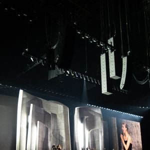 Celine Dion, tenue et bijoux Boucheron, lors de son premier concert à la Plénitude Arena à Paris La Défense le 12 septembre 2026. 

Photo : Agence / Bestimage