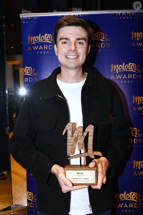 Exclusif - Hugo Travers (HugoDécrypte), meilleur espoir TV de l'année lors de la soirée de remise de prix Molotov TV Awards 2024, première édition, pour récompenser les programmes télés préférés. Paris, le 1er octobre 2024.

© Rachid Bellak / Bestimage