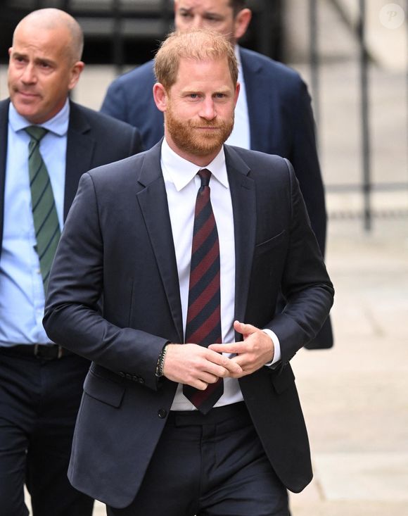 Le prince Harry, duc de Sussex au 2ème jour de son appel de la décision de la Haute Cour sur la question de savoir s'il a droit à des gardes du corps armés payés par le contribuable, le 9 avril 2025 (Backgrid UK/ Bestimage).