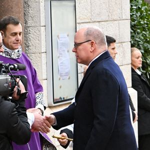 Le prince Albert II de Monaco et la princesse Charlène de Monaco, Monseigneur Dominique-Marie - Obsèques de Didier Guillaume (ancien ministre de l'Agriculture entre 2018 et 2020 et ancien Ministre d'Etat de Monaco 2024–2025) en la cathédrale Notre-Dame-Immaculée de Monaco le 23 janvier 2025. © Bruno Bebert/Bestimage