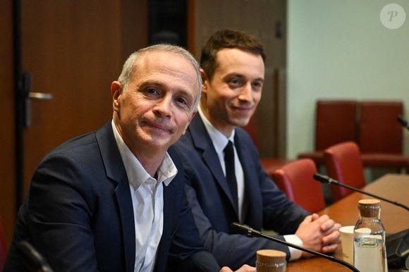 L'ancien animateur phare de la chaîne en a profité pour revenir en toute transparence sur son départ difficile de France Télévisions.

Le présentateur et créateur de contenus Samuel Etienne arrive pour son audition devant la Commission d'enquête sur la neutralité, le fonctionnement et le financement de l'audiovisuel public à l'Assemblée nationale française à Paris le 24 février 2026. Photo by Firas Abdullah/ABACAPRESS.COM