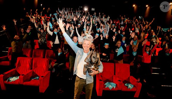 Exclusif - La salle de cinéma 1 du Pathé Lingostiere de Nice a accueilli une centaine d’abonnés pour visionner en avant-première le premier épisode de "Koh-Lanta" avec Denis Brogniart présent dans la salle pour répondre à leurs questions avec Mathieu Faure 
© Patrice Lapoirie / Nice Matin / Bestimage