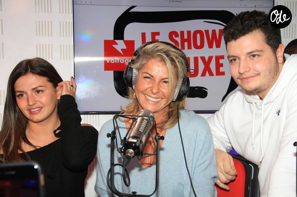 Caroline Margeridon avec sa fille Victoire et son fils Alexandre lors de l'émission « Le Show de Luxe » sur Radio Voltage à Paris, en France, le 31 janvier 2019. © Philippe Baldini/Bestimage