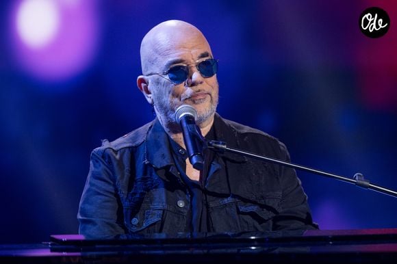 Pascal Obispo pour les surprises lors de l'enregistrement de l'émission "La Boîte à secrets", présentée par F.Bollaert et diffusée sur France 3, dans les studios du Lendit à Saint-Denis, France. © Cyril Moreau/Bestimage