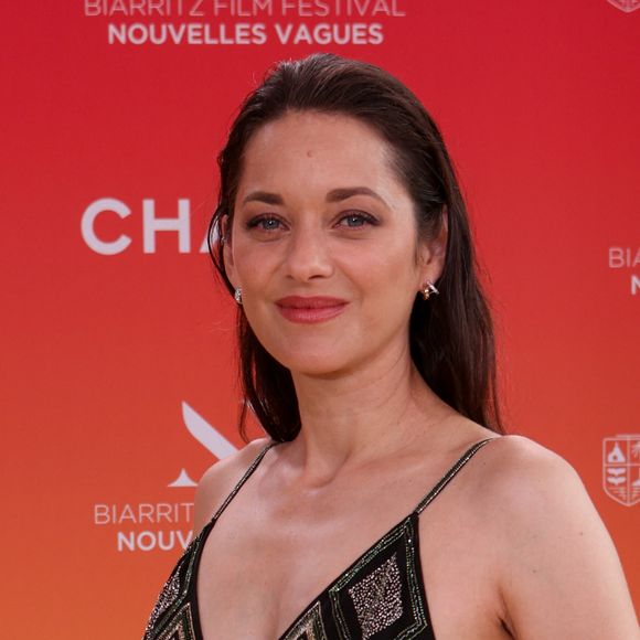 Le Festival Nouvelles Vagues se tient à Biarritz en juin.

Marion Cotillard au Théâtre de la Gare du Midi lors de la Cérémonie d'ouverture du Festival international du film de Biarritz - Nouvelles Vagues 2026.  © Jean-Marc Lhomer / Bestimage