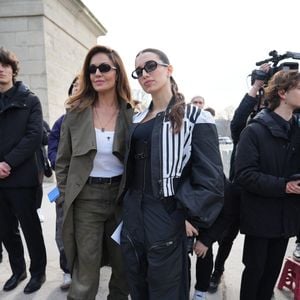 Shana Leelee Chasman et Nadia Farès assistent au défilé Christian Dior Mode Féminine Prêt-à-Porter Automne/Hiver 2025-2026 dans le cadre de la Fashion Week de Paris le 04 mars 2025 à Paris, France.  © Lucia Sabatelli / Bestimage