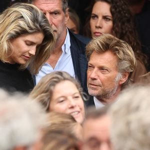 Le couple a tenu à saluer la mémoire du producteur, emporté à 61 ans dans un accident de la route

Alice Taglioni et son compagnon Laurent Delahousse - Sorties des obsèques de Nicolas Altmayer en l'église Saint-Germain-des-Prés à Paris le 31 aout 2026. © Dominique Jacovides-Cyril Moreau/Bestimage #