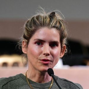 Complexée par sa grande taille, l'actrice a dû faire face à une importante pression sur son poids.

Alice Taglioni lors de la 165ème vente aux enchères des Hospices de Beaune, plus de 18 millions d'euros récoltés pour 538 pièces au profit de deux associations : l'institut Robert-Debré du cerveau de l'enfant et Enfance et handicap en Côte-d'Or le 16 novembre 2025. 
Romain Doucelin / Bestimage