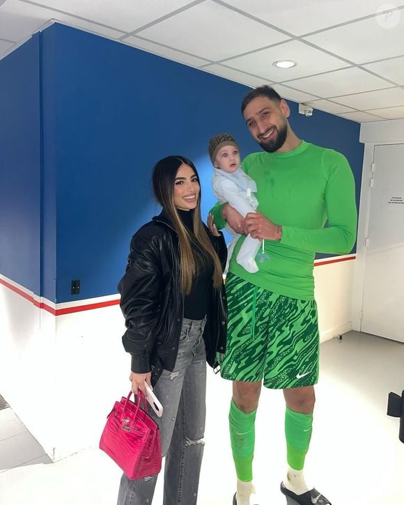 Le gardien de but s’est rendu dans les vestiaires du PSG avec son fils et sa fiancée