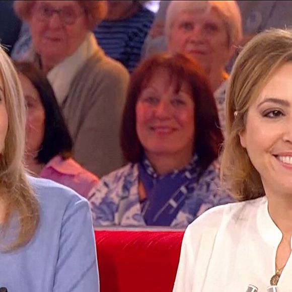 Louma Salamé et Léa Salamé lors de l'enregistrement de l'émission « Vivement dimanche » au studio Rive Gauche, présentée par Michel Drucker, diffusée sur France 3 le 21 juin 2026, à Paris, France, le 20 mai 2026. © Guillaume Gaffiot/Bestimage